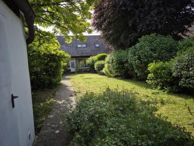 TOWNHOUSE MIT GARTEN UND GARAGE