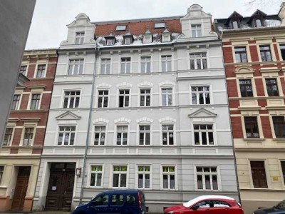 3-Raum-Dachgeschosswohnung mit Einbauküche