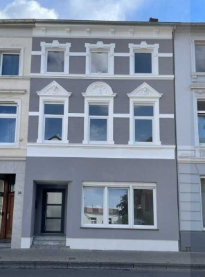Top renovierte 4-Zimmer-Wohnung mit Terrasse in Eschweiler