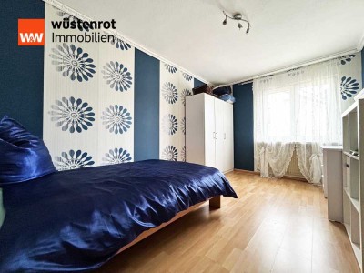 WG-Wohnung zum TOP-Preis. 3 Schlafzimmer
plus Esszimmer. 83 m² über 2 Ebenen. Ideale
Raumaufteilun