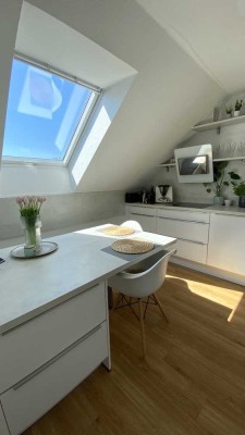 Neuwertige 2,5 Zimmer Maisonette Wohnung mit Balkon, EBK und TG in Neuenstadt am Kocher