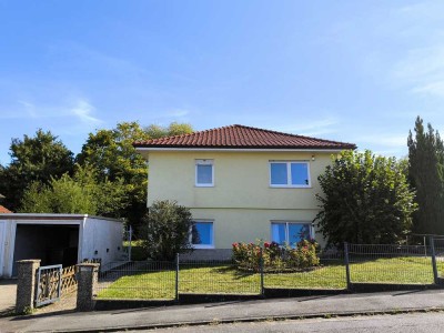 Schöne helle 3-ZKBB Terrassenwohnung, Garage, Gartennutzung in freistehendem Haus in bester Lage