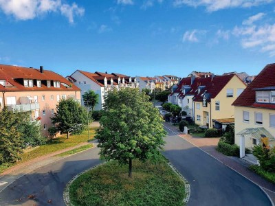 Sofort beziehbare, attraktive,  2,5-Zimmerwohnung mit Loggia und Tiefgaragenstellplatz