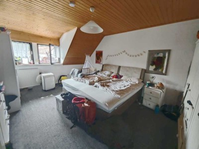 Gemütliche 2 ZKB-Dachgeschosswohnung inkl. EBK