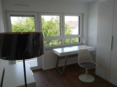 Möbliertes Appartement mit Balkon, EBK