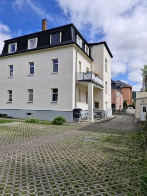 eine helle , freundliche  Dreiraumwohnung erwartet Euch,