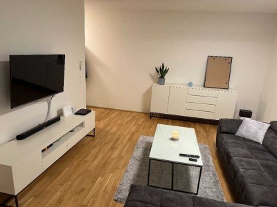 Attraktive und modernisierte 2-Raum-Wohnung mit Einbauküche in Hermsdorf