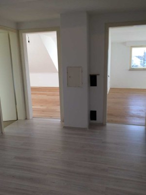 Attraktive 2,5-Zimmer-DG-Wohnung mit EBK in Murr