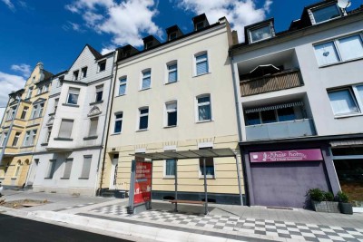 Mehrfamilienhaus in Düsseldorf-Benrath – charmantes Altbauobjekt mit vier Wohneinheiten.
