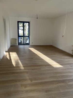 ***Tolle EG-Wohnung mit eigenem Garten***