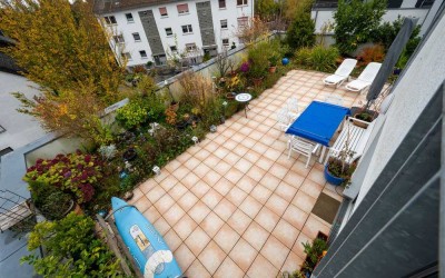 Helle 3-Zimmer-Dachgalerie-Maisonette mit großem Dachgarten in Top-Lage von Frankfurt-Praunheim