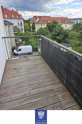 Heimelige 2-Zimmerwohnung mit Balkon, Tageslichtbad mit Wanne und herrlichem Blick!
