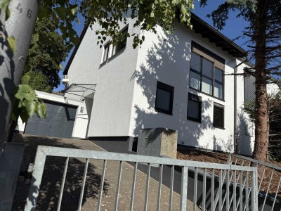 BEZUGSFERTIG von PRIVAT Einfamilienhaus KLIMATISIERT RENOVIERT mit ruhigem Garten u Garage Steinbach
