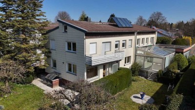 3-FAMILIENHAUS MIT 
SCHÖNEM GARTEN IN 
DER KREUZÄCKERSIEDLUNG