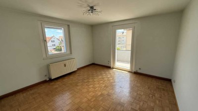 Gepflegte 3-Zimmer-Wohnung mit Einbauküche und Balkon