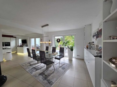 Tolles Einfamilienhaus in zentraler Lage – stilvoll modernisiert mit außergewöhnlichem Wohnambiente