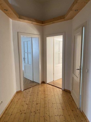 Von privat: Schöne 3-Zimmer-Wohnung mit Balkon und Garten in Hannover Südstadt