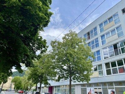 Oben Wohnen mit herrlicher Aussicht! Plus Wintergarten &amp; Tiefgarage!