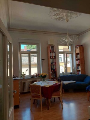 Stilvolles Wohnen im Herzen der Schlossstadt Brühl/ Balkon in Süd- West Ausrichtung! Provisionsfrei!