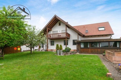 HOCHWERTIGES ZWEIFAMILIENHAUS MIT WEITLÄUFIGEM GRUNDSTÜCK