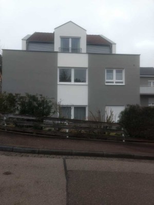 Neuwertige 3-Zimmer-Maisonette-Wohnung mit Einbauküche in Ansbach