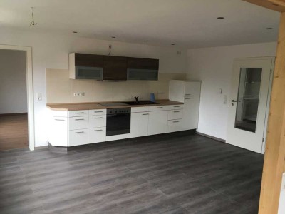 Komplett sanierte 3-Zimmer Wohnung