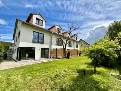 Neubau: Modernes Einfamilienhaus im Grünen (Besichtigungstermine: 26. Okt. und 11-12 Nov.)