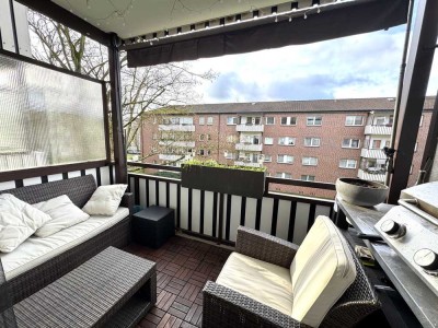 ANFRAGESTOPP!! 2 Zimmer Wohnung, Balkon und EBK in Düsseldorf Holthausen