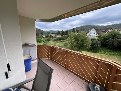 IDYLLISCH IM GRÜNEN GELEGEN