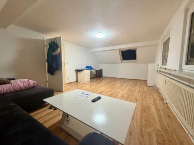 Helle Dachgeschosswohnung mit variabler Raumaufteilung