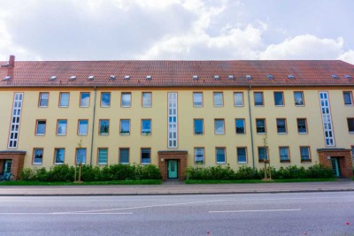 4-Raum-Wohnung mit Balkon in Stadtfeld!