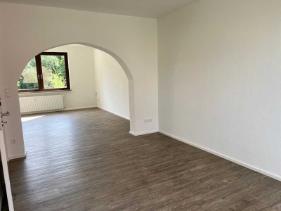 Erstbezug nach Sanierung: 3-Zi EG-Wohnung mit eigenem Garten, Tiefgarage + Stellplatz, Balkon