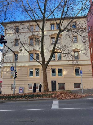 Schöne, sehr zentral gelegene, wärmegedämmte 3,5-Zimmer Wohnung in Stuttgart-West