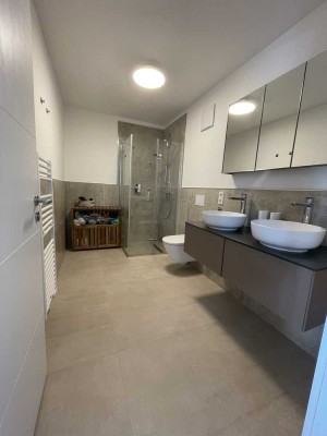 Exklusive, neuwertige 2-Raum-Wohnung ohne Index- und Staffelmietvertrag in Quartier Rott
