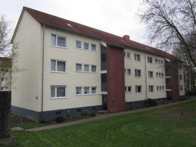 Komplett renovierte EG-Wohnung mit Balkon!!