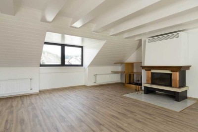 Exquisites Wohnen mit Dachterasse/ Freisitz und Balkon