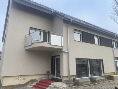 Geschmackvolle 4-Zimmer-Maisonette-Wohnung mit Balkon in Jettingen