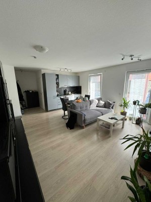 Neuwertige 2-Zimmer-Wohnung mit TG-Stellplatz und Aufzug – KfW-55 – Reutlingen – Ab 01.07.2025