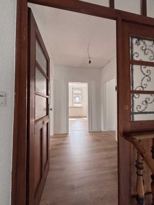 Erstbezug nach Sanierung: Frisch saniertes Haus mit fünf Zimmern in Wiesbaden