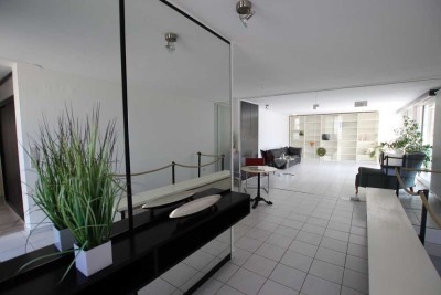 Stilvolles Wohnen in Hockenheim: Barrierefreier Bungalow mit Erbbauvertrag