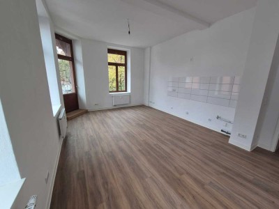 Schöne 3 ZKB modernisierte Altbauwohnung  in guter Lage zu vermieten !
