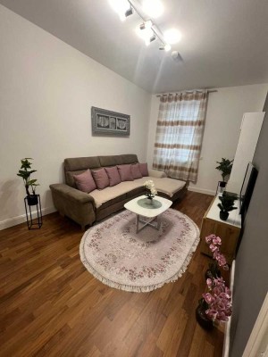 Wunderschöne 2 ZKB Wohnung - komplett möbiliert zu vermieten