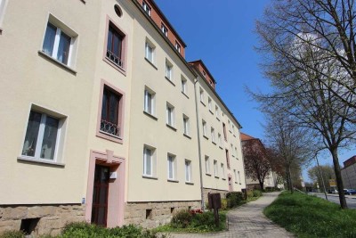 3-Raum Wohnung in ruhiger Lage sucht Nachmieter! Übernahme Einbauküche möglich!