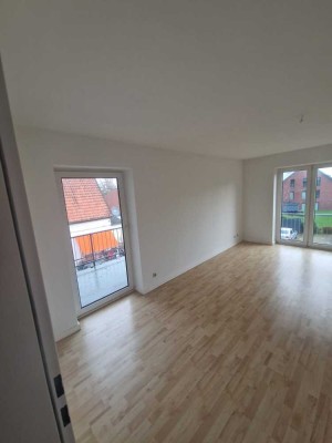 Exklusive 2-Raum-Wohnung mit Balkon und Einbauküche in Seevetal