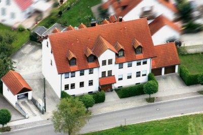 In zentraler Lage - Helle und geräumige 3 Zi.-OG Wohnung in Scheyern
