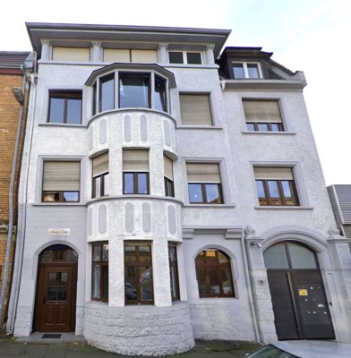 Provisionsfrei: Stilvolle 3-Zi.-Maisonette mit Blick aufs Schloss & Stellplatz inklusive