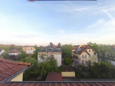 Nähe S-bahn/ ruhige DG - Wohnung mit Ausblick