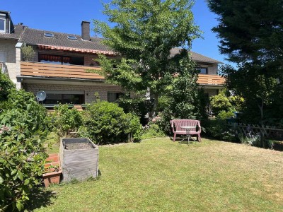 Sanierte, renovierte 4-5 Zi Maisonette mit Kamin, EBK, S-O Balkon, Garten & Kfz Stellplatz, Kapellen