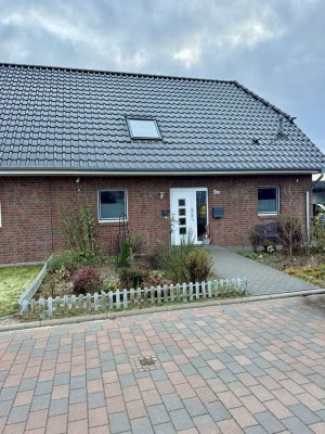 Gepflegtes 4-Zimmer Haus mit Carport in Brande-Hörnerkirchen