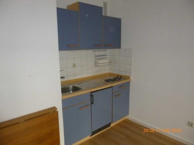 Helle 1-Zimmer Wohnung im EG mit Balkon in München-Sendling-Westpark